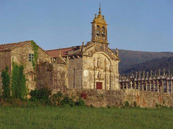 TRABA: Iglesia de Santiago de Traba