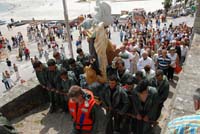 El Naufragio (The Shipwreck): fishermen carrying the Virgin over their shoulders back to the church